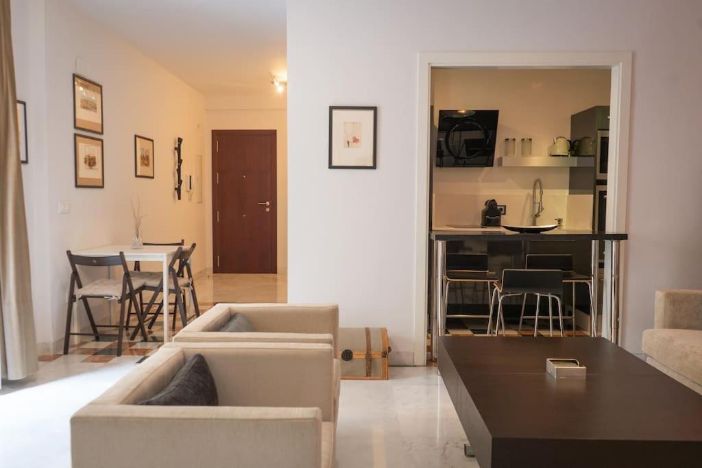 Apartamento Nuevo Junto A La Catedral De Sevilla Exterior foto